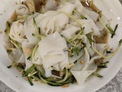-汗腾格里·风味餐厅(新疆驻京办店)