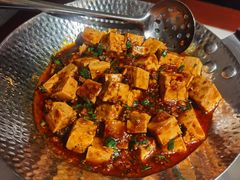 沙煲牛肉盖豆腐-醉英雄四川料理(新塘万达广场店)