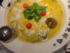 -江渔儿酸菜鱼(映月湖环宇城店)