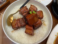 红烧黑猪肉-鲁宴·鲁煨黄河生态大鲤鱼(月坛店)