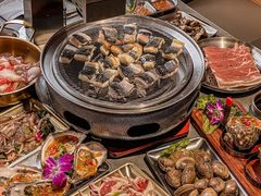 -围炉肉舍•炭烤活鳗•丹东海鲜烤肉(步行街店)