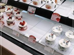 -巴黎贝甜(大宁国际商业广场店)