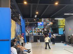 -超时空蹦床团建·VR潮玩运动娱乐·生日派对游乐园(金桥店)