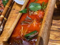 -老滇山寨•云南特色菜•地方菜•民族风情歌舞表演(金碧店)