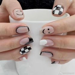 -悦指间美甲美睫