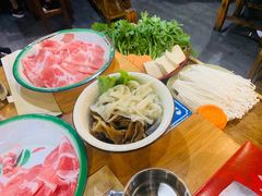 -东镇老火锅(长春路首店)