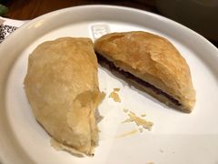 玫瑰鲜花饼-云海肴·汽锅鸡·云南菜(苏州中心店)