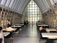 -钟书阁(松江泰晤士小镇店)