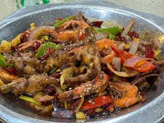 -休记光头香辣蟹干锅店(衣冠庙店)