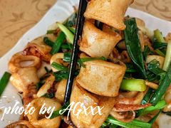 整只鱿鱼-双月饭店·20年老字号(新村店)