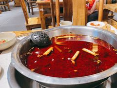 -肖肖酸萝卜鱼火锅(总店)