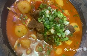 Braised Beef Brisket with Small Potatoes in Hanging Pot