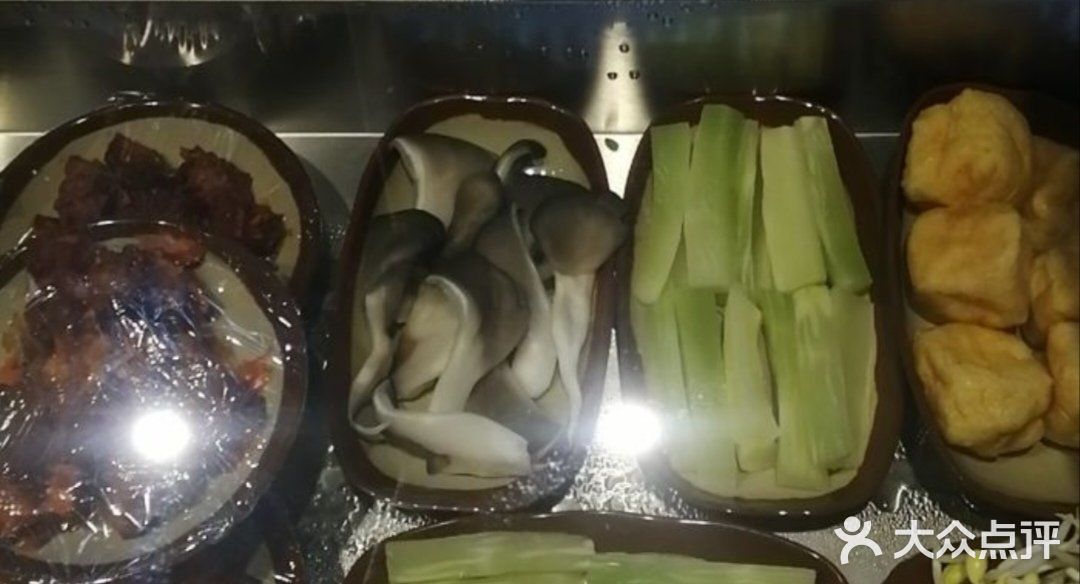 今天火锅吃撑了，超满足