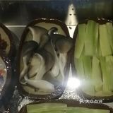今天火锅吃撑了，超满足