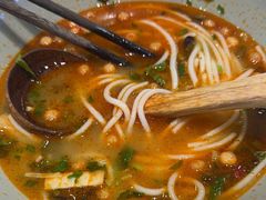 -百春原湖南牛肉粉(百联世纪店)