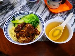 牛腩捞面-正斗面家