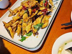 -郑庄脂渣海鲜楼(九水路店)