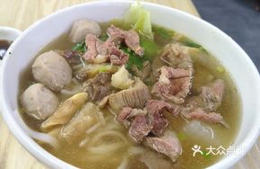 Beef Ball and Offal Double Soup with Rice Cake