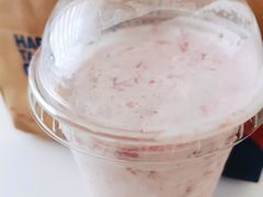 樱花草莓奶昔-DQ·蛋糕·冰淇淋(虹口龙之梦店)