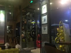 门面-奇醜的猴子咖啡(财信广场店)