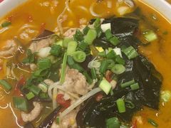 酸菜肉丝粉-袁妈红豆汤(重庆总店)