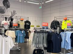 -NIKE上海青浦换季优惠店