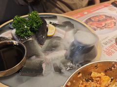 -草家酱蟹炭火烤肉店(珲春南路一店)