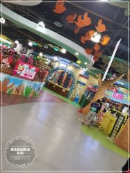 -维佳童话镇演出现场(徐东店)