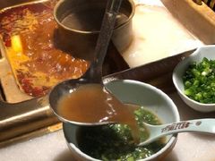 -巴渝瓦肆重庆鲜火锅(宝龙环湖店)