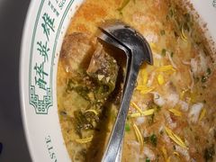 酸菜鲈鱼-醉英雄四川料理(新塘万达广场店)