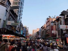 -六合夜市