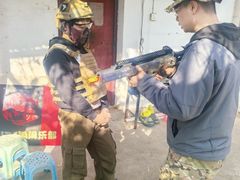 -东湖小天池真人CS彩弹野战基地