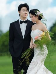 -樱花婚纱摄影