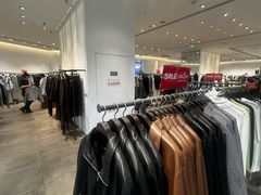 -URBAN REVIVO(上海中庚漫游城店)