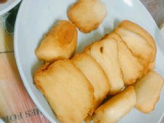 炸馒头-蓝精灵饺子店