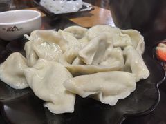 -果松木炭酸菜铜火锅·外婆参鸡汤