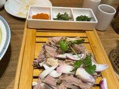 -俭寨大盘鸡·手抓肉·烧烤新疆菜(乌苏路店)