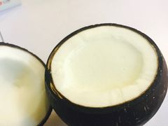 -志龙皇冠吃货椰子铺