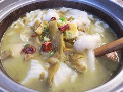 -周鱼小馆石锅酸菜鱼(活力汇店)