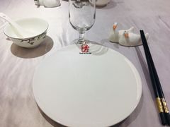 餐具摆设-味+新京宴·烤鸭·北京菜(创意谷店)