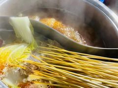 鸳鸯锅底-马路边边·成都串串(翠柏路店)