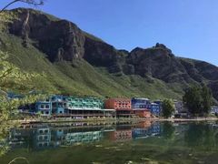 -百里峡七彩艺术小镇