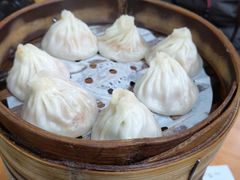 -莱莱小笼·乔艾