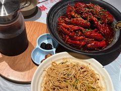 -肥肥虾庄·金牌油焖大虾(杨园滨江时代walk店)
