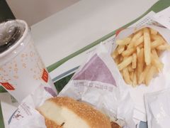 -麦当劳(虹梅路地铁站店)