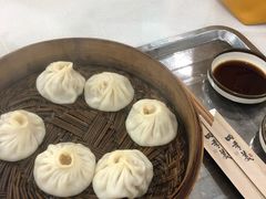 鲜肉汤包-四季美汤包(户部巷店)