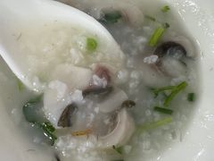 -先鲜鲫鱼粥