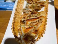 -帅巴人舅母子腊蹄民俗村