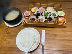 -双桥园·云南过桥米线(古城南门店)