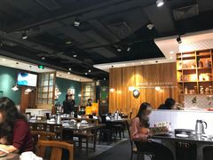 大堂-胡须佬鸡煲四季火锅店(石厦西村直营店)